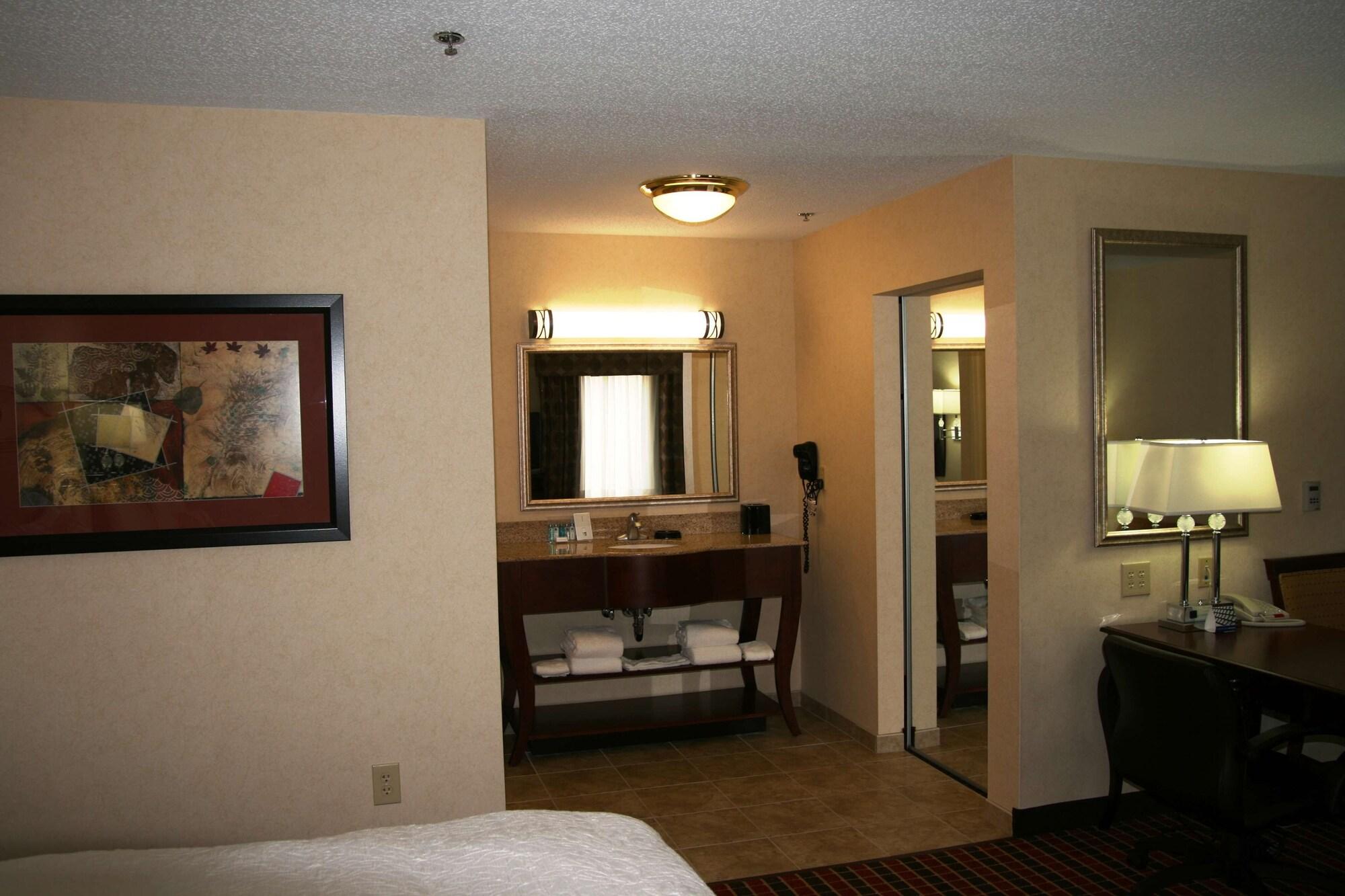 Hampton Inn & Suites Dayton-Airport Englewood Exterior foto
